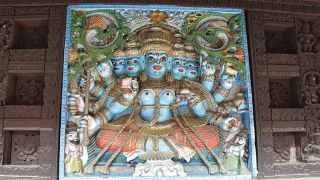 Trikkuratty Mahadeva Temple's wood carvings